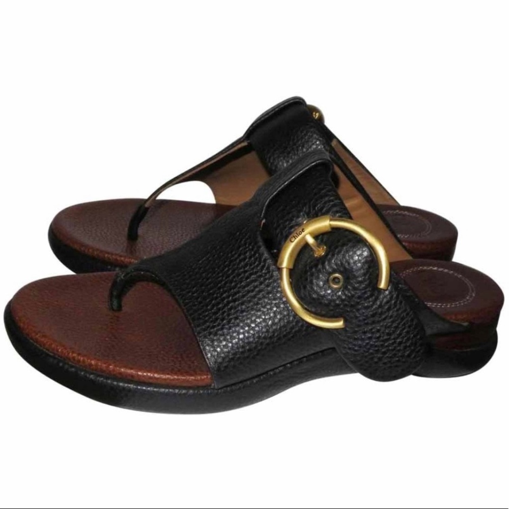 Chloe Wave Black Flat Sandals